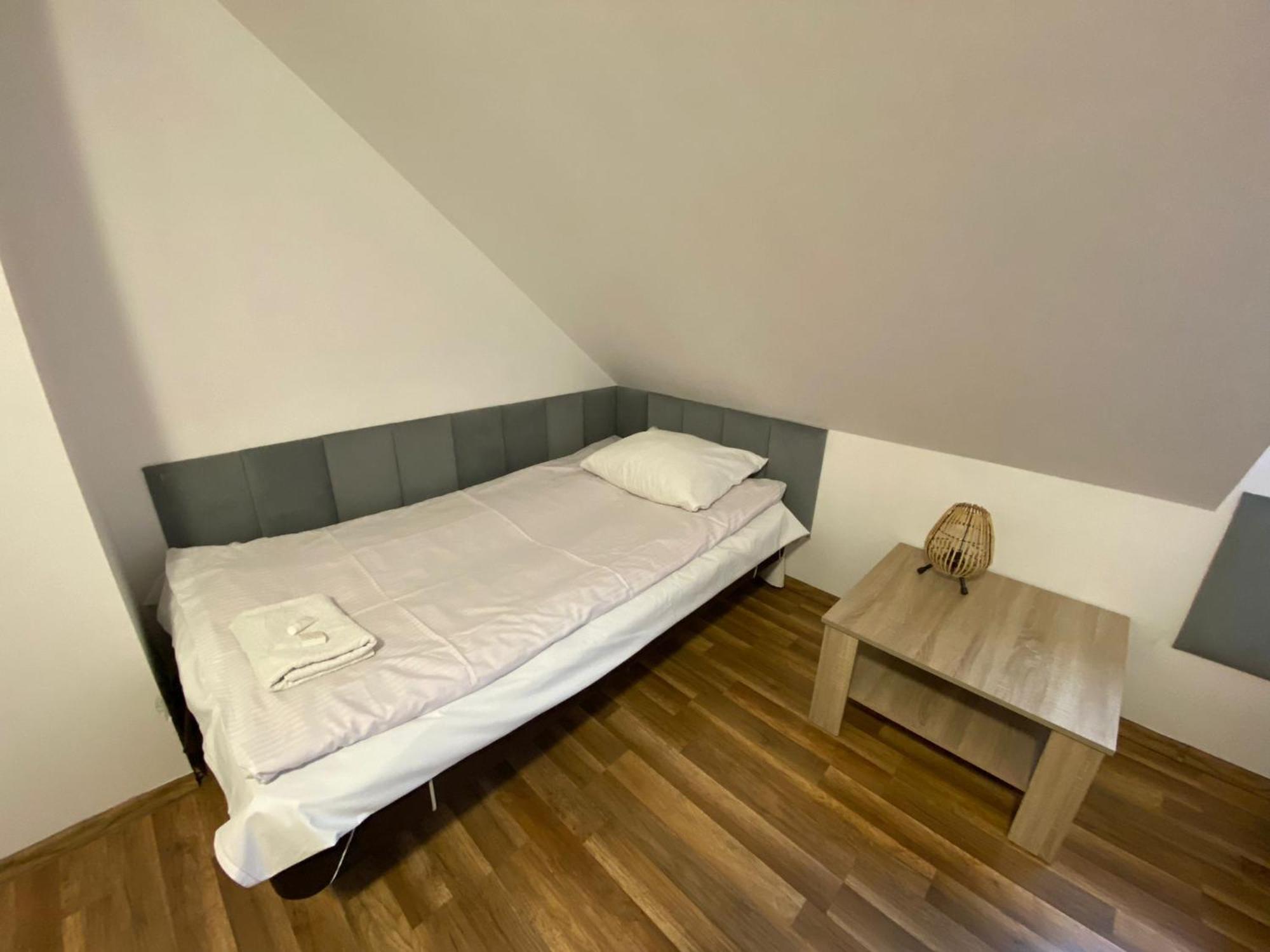 Ceglany Dworek Chojnow Exteriér fotografie